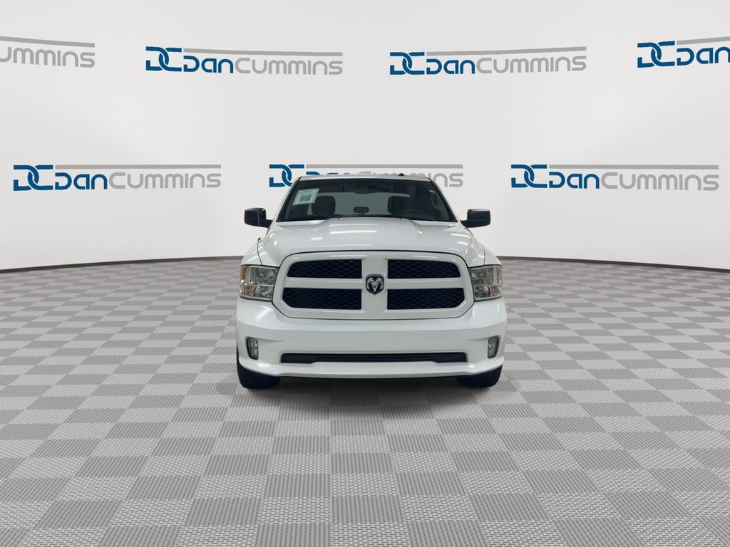 Used 2017 RAM 1500 Express w/ Express Value Package AWD/4WD image 3