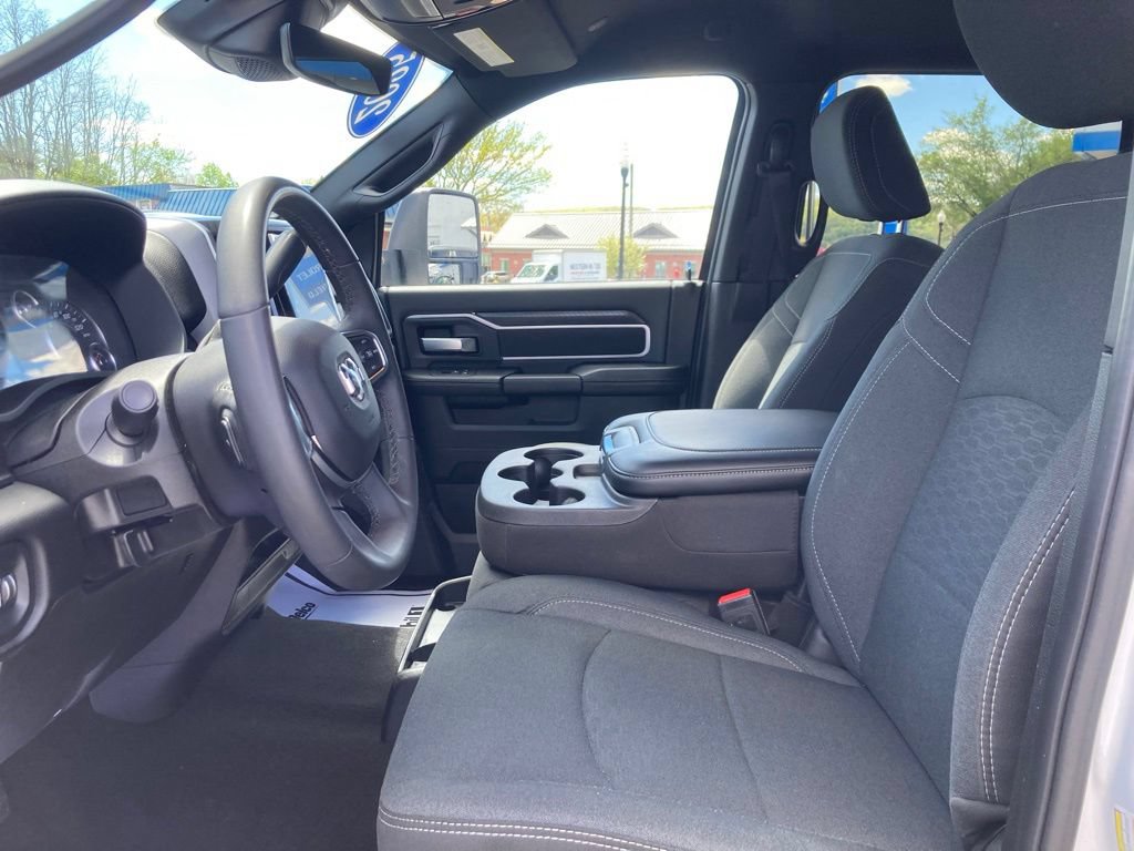 Used 2025 RAM 2500 Big Horn AWD/4WD image 3
