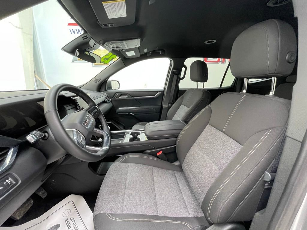 Used 2025 GMC Acadia Elevation AWD/4WD image 16