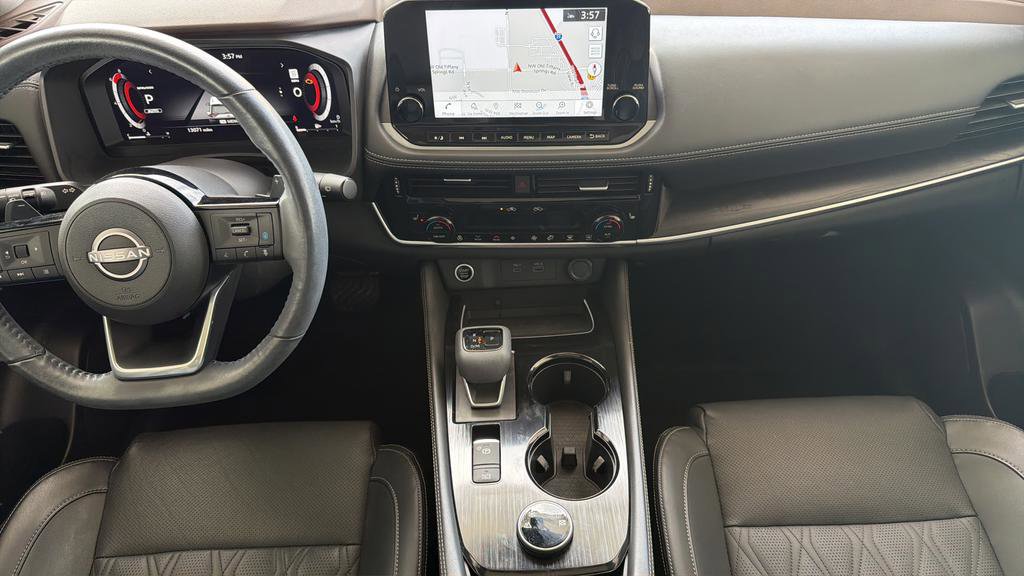 Used 2022 Nissan Rogue Platinum w/ Head-Up Display Package AWD/4WD image 8
