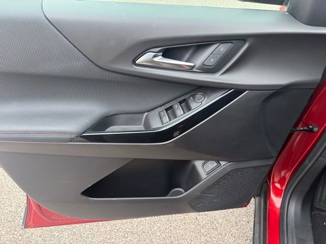 Used 2025 Chevrolet Equinox RS image 19