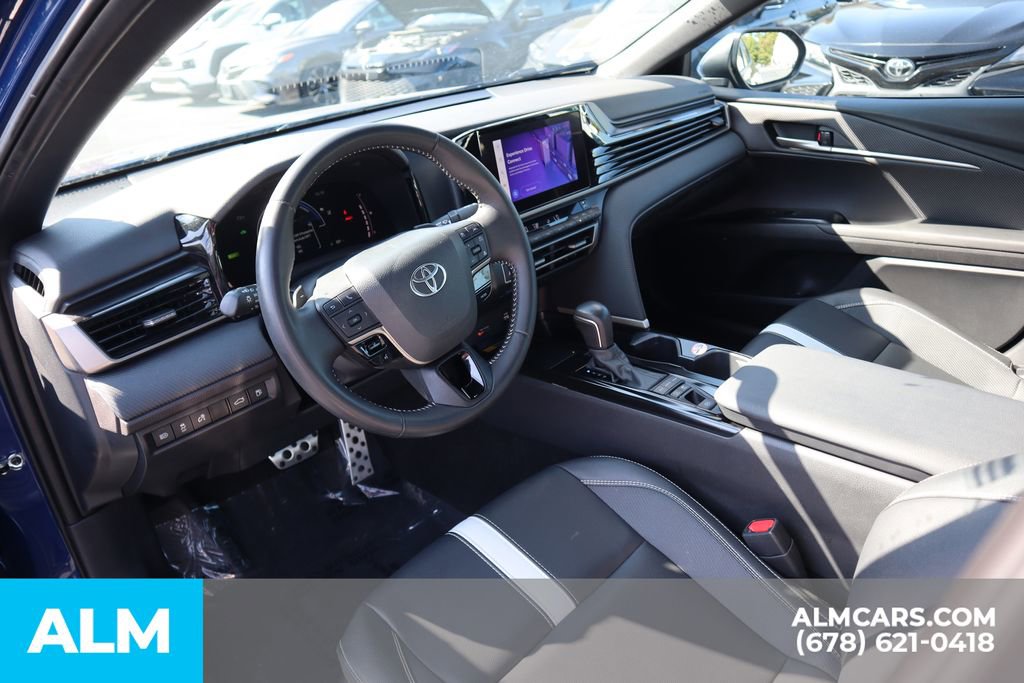 Used 2025 Toyota Camry SE image 10