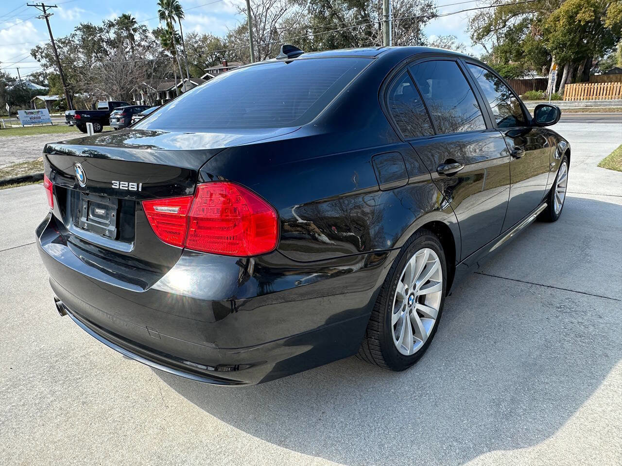 Used 2011 BMW 328i xDrive 328i xDrive AWD 4dr Sedan SULE image 5