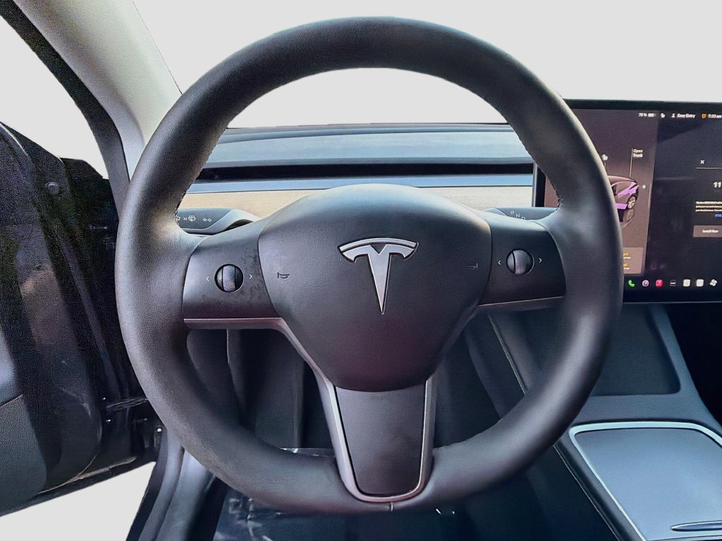Used 2024 Tesla Model Y Long Range AWD/4WD image 10