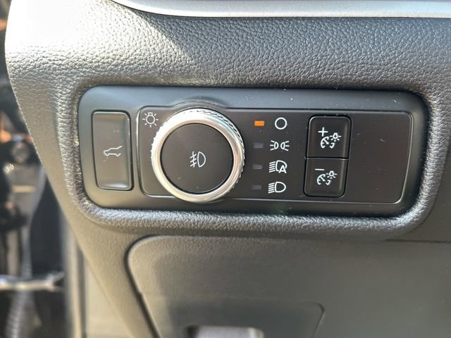 Used 2023 Ford Explorer XLT w/ Equipment Group 202A image 25