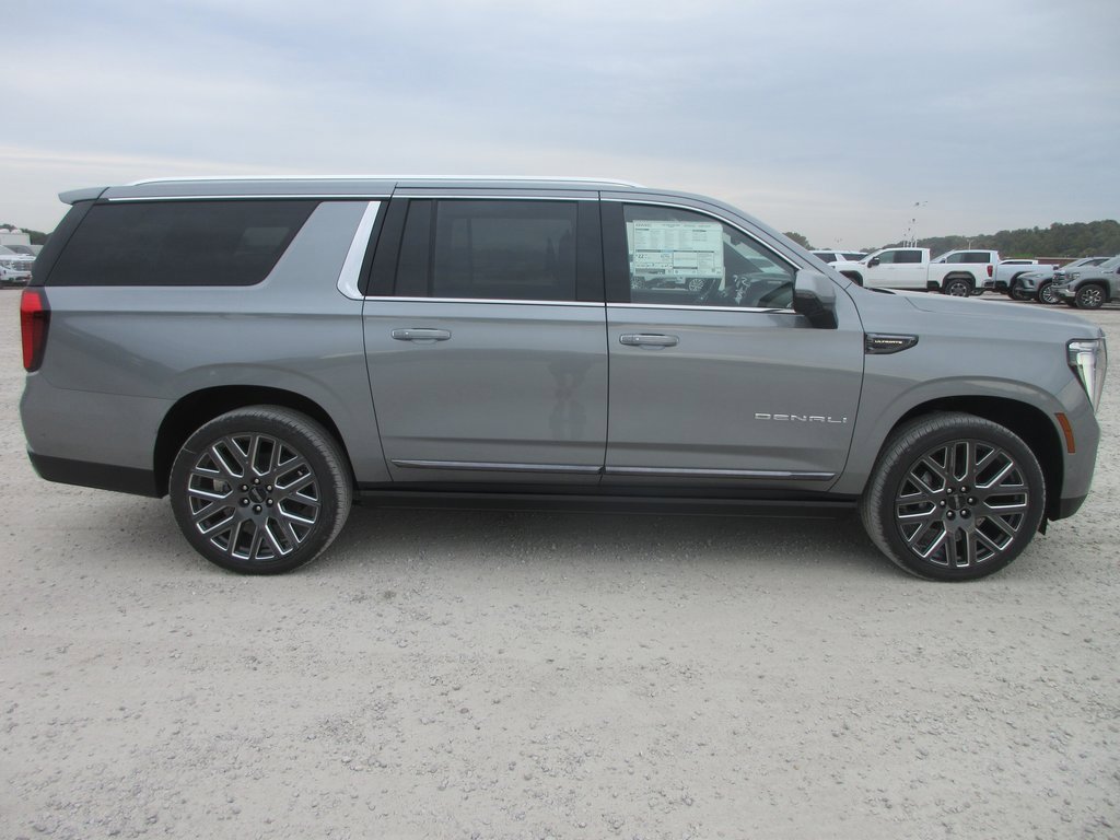 New 2026 GMC Yukon XL Denali Ultimate image 3