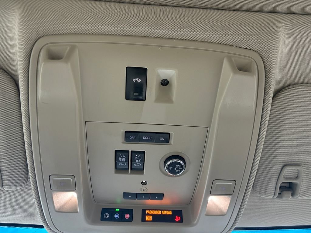 Used 2019 Cadillac Escalade ESV Luxury image 24