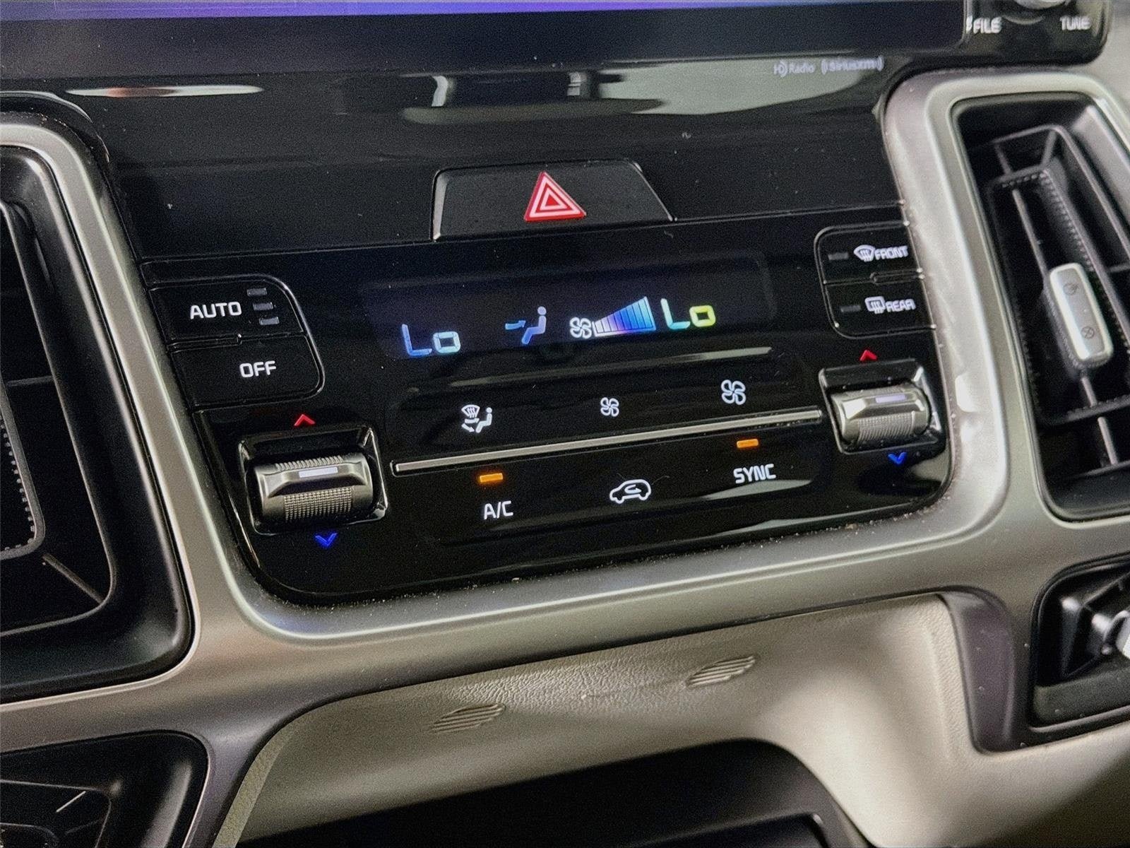 Certified 2022 Kia Sorento EX w/ Panoramic Sunroof Package FWD image 18