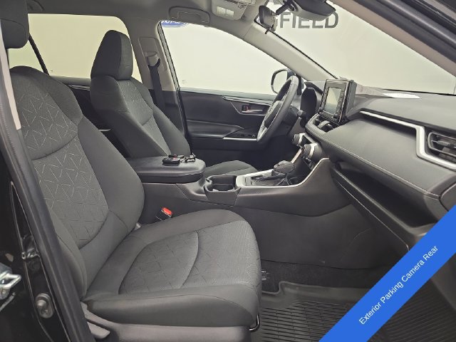 Used 2021 Toyota RAV4 XLE w/ XLE Grade Weather Package AWD/4WD image 9