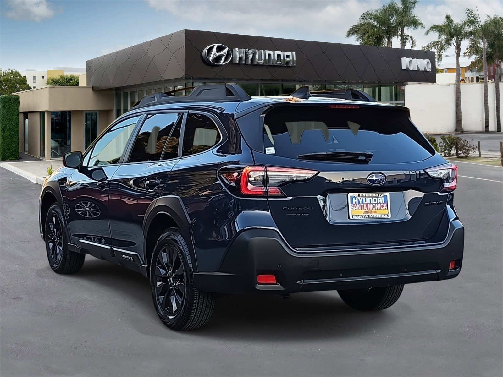 Used 2023 Subaru Outback Onyx Edition image 5