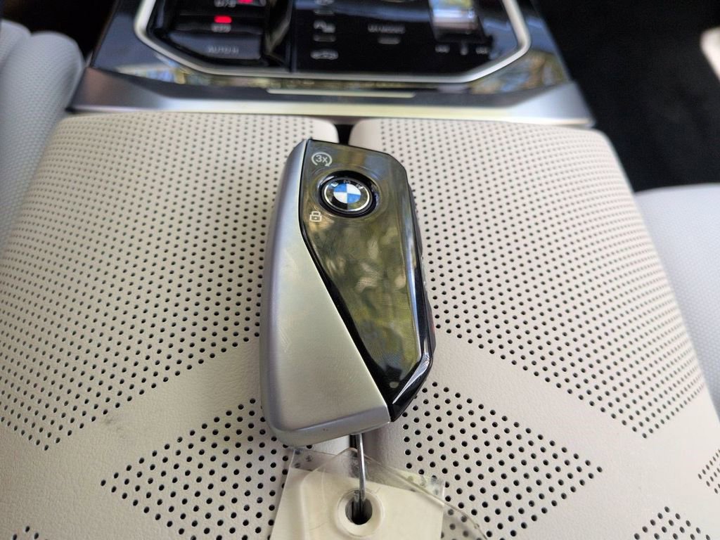 New 2026 BMW 760i xDrive image 29