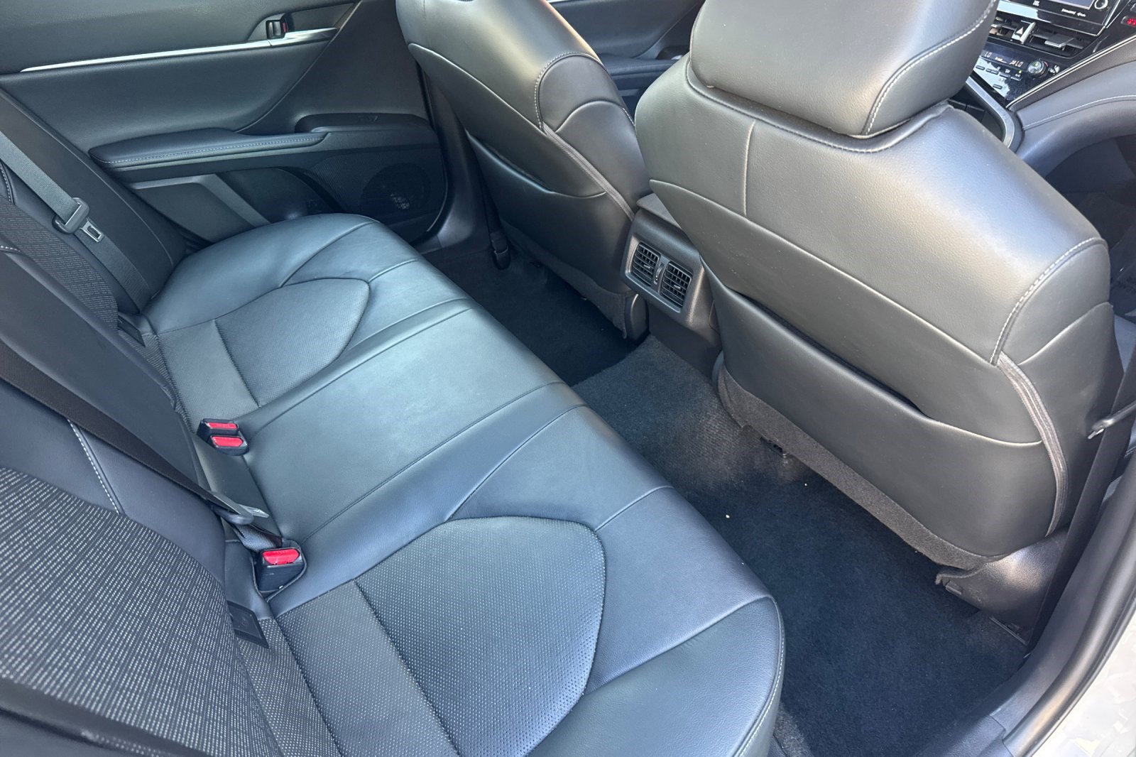 Used 2023 Toyota Camry XSE FWD image 32