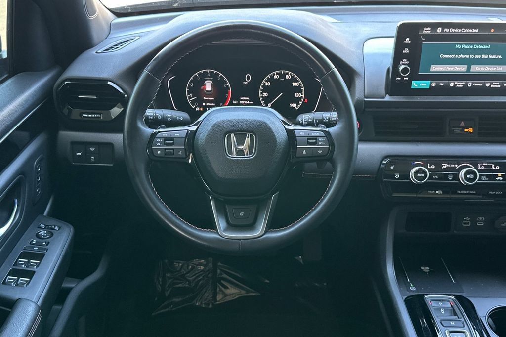 Certified 2025 Honda Pilot TrailSport image 16