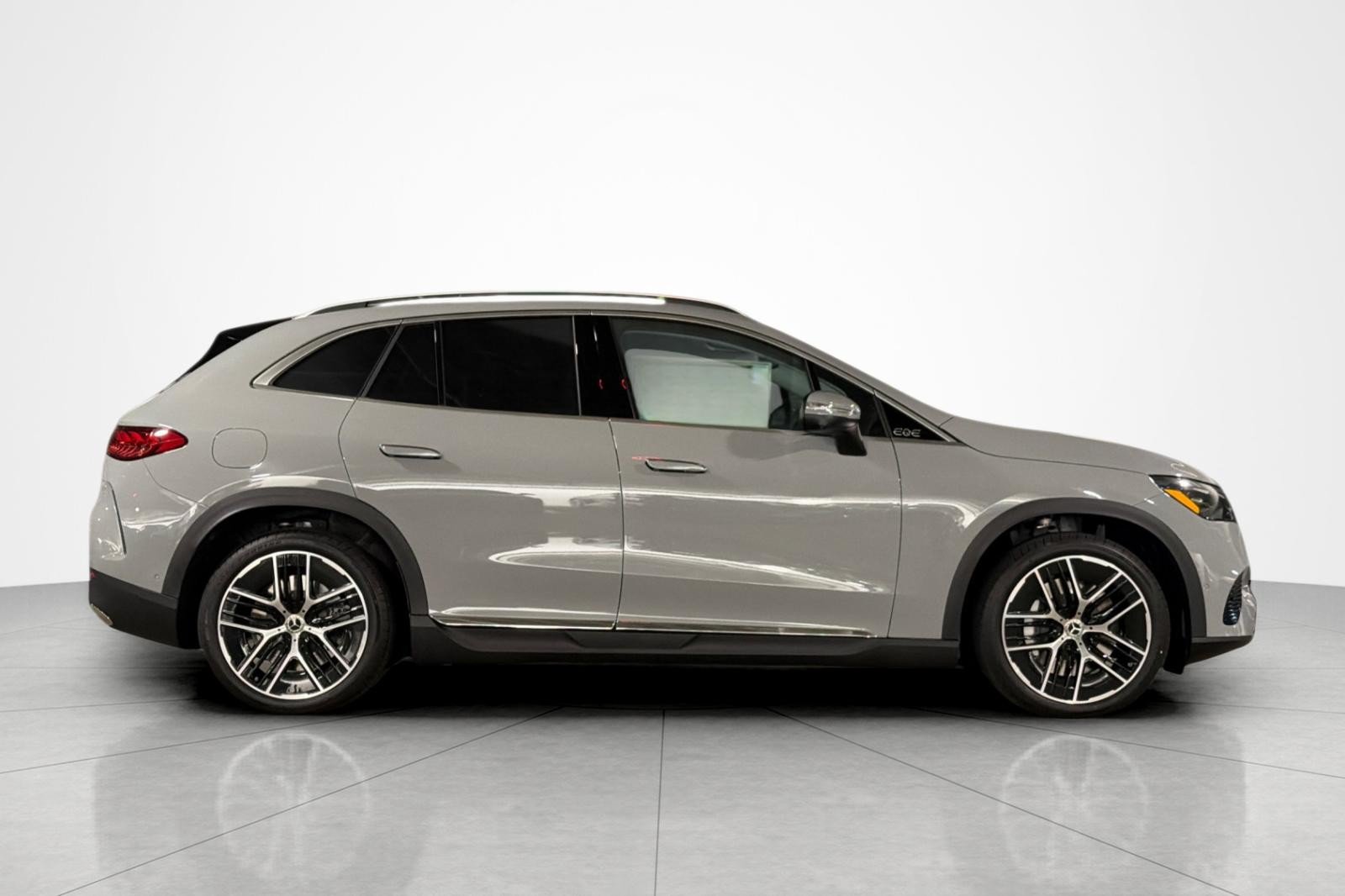 New 2026 Mercedes-Benz EQE 320 4MATIC SUV image 6