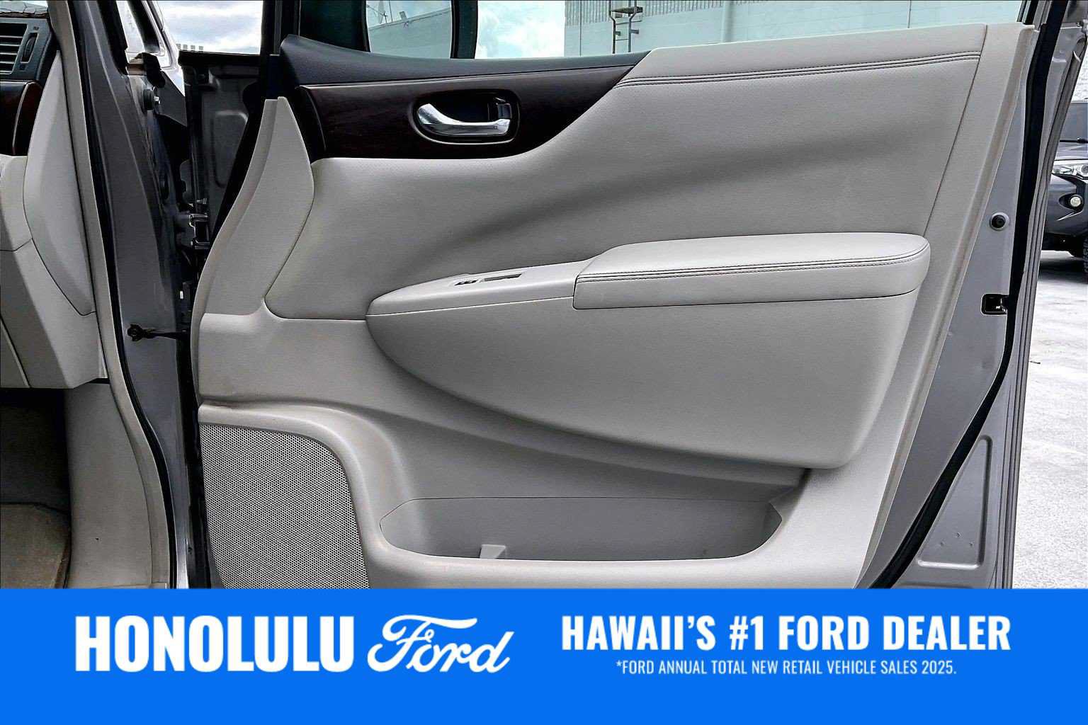 Used 2011 Nissan Quest SV FWD image 28