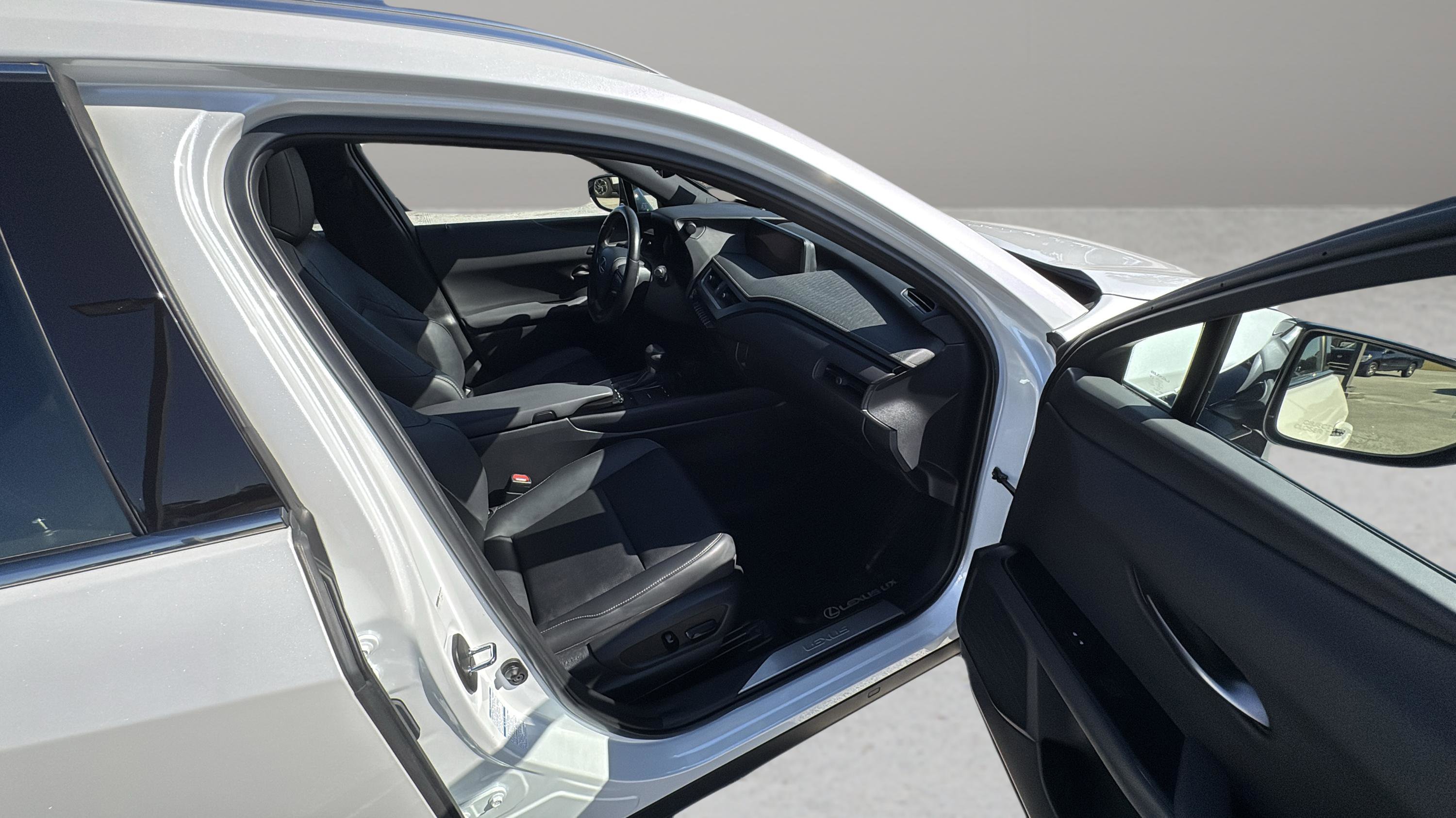 Used 2022 Lexus UX 250h w/ Accessory Package (Z1) image 13