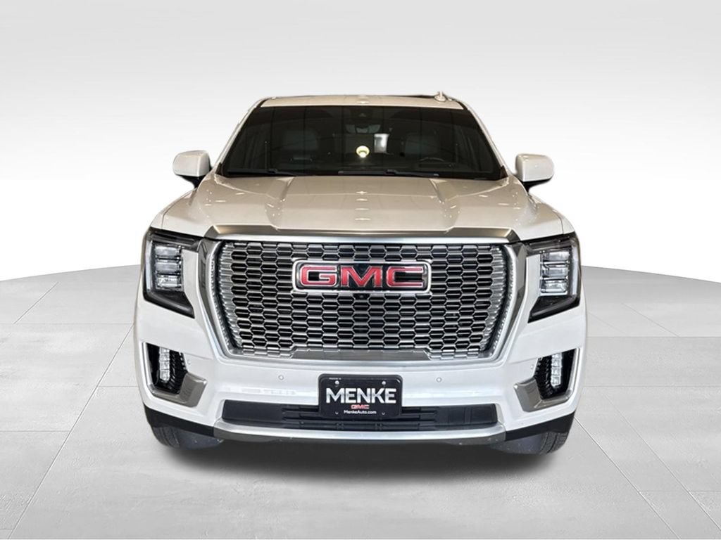 Used 2021 GMC Yukon XL Denali w/ Denali Ultimate Package AWD/4WD image 2