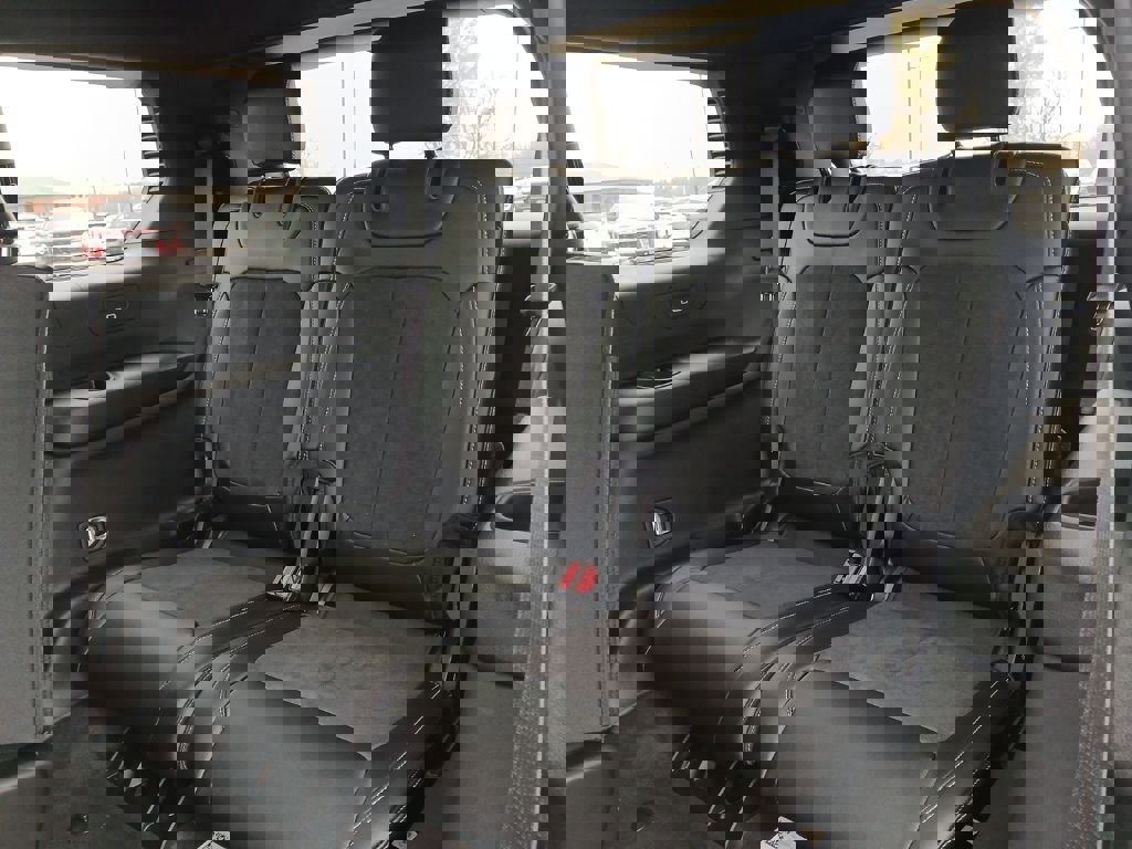 New 2026 Jeep Grand Cherokee L Laredo image 35