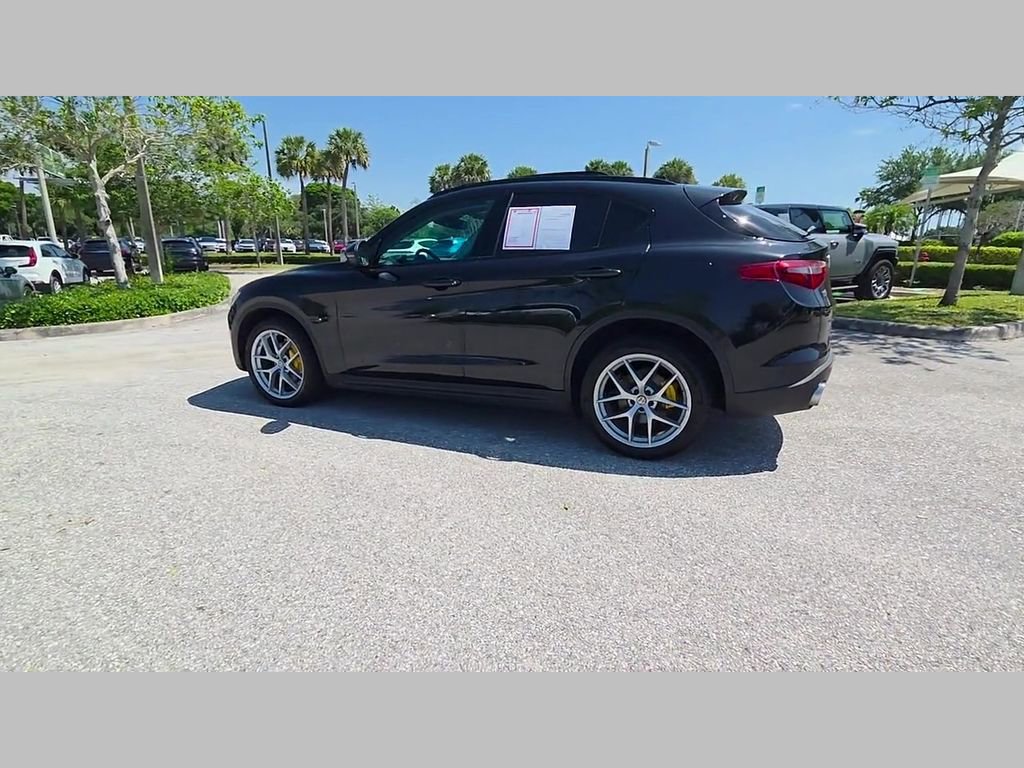 Used 2019 Alfa Romeo Stelvio Sport w/ Quick Order Package 22J Sport AWD/4WD image 42