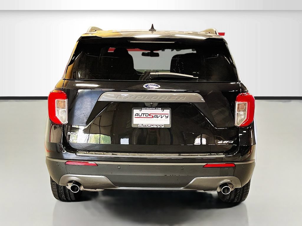 Used 2023 Ford Explorer XLT w/ Equipment Group 202A AWD/4WD image 6