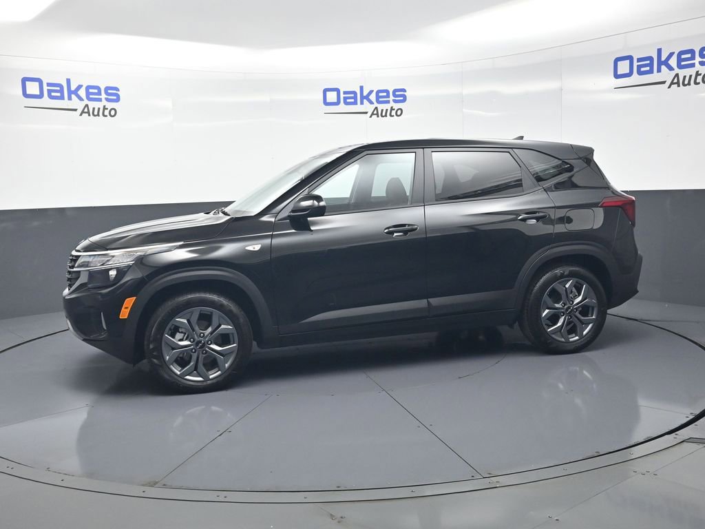 New 2026 Kia Seltos LX FWD image 5