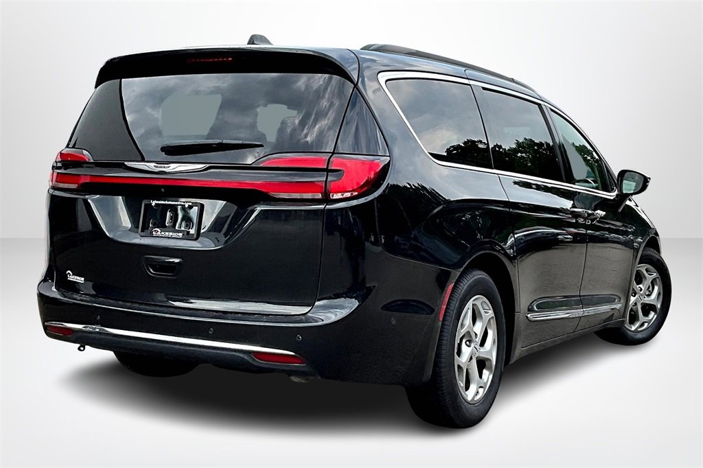 Used 2022 Chrysler Pacifica Limited image 5