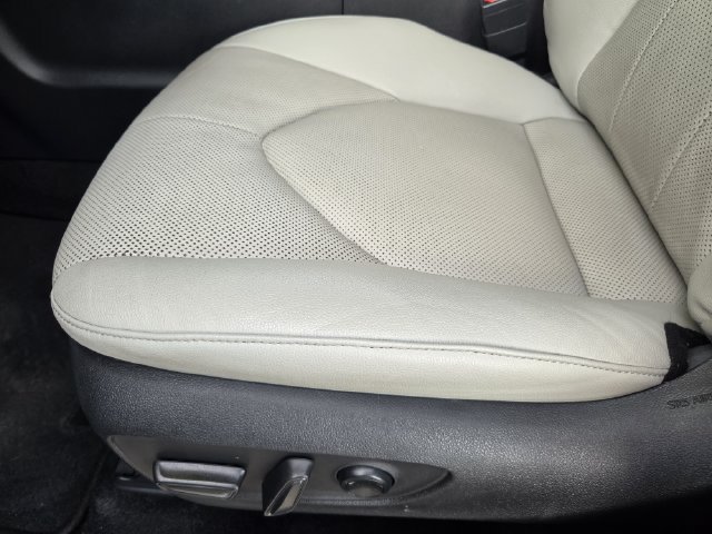 Certified 2025 Toyota Grand Highlander FWD image 21