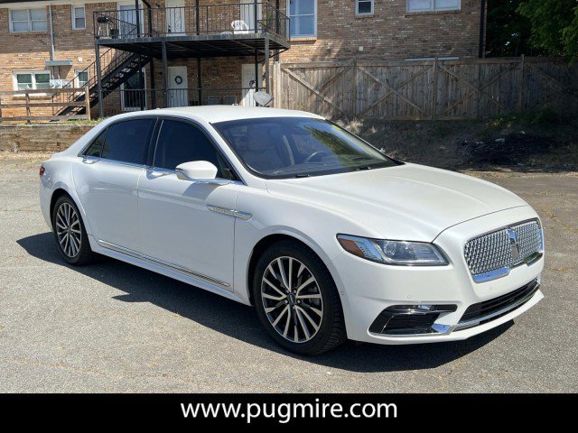 Used 2018 Lincoln Continental Select image 1