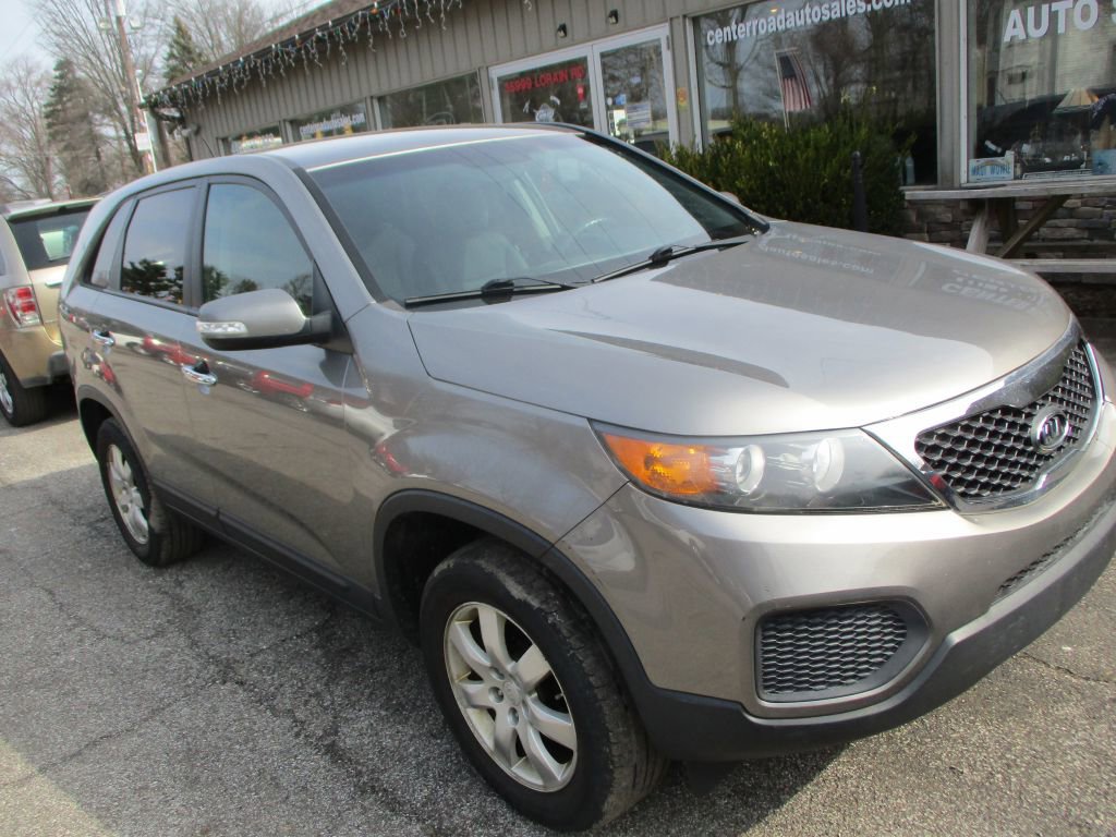 Used 2011 Kia Sorento 2WD image 3