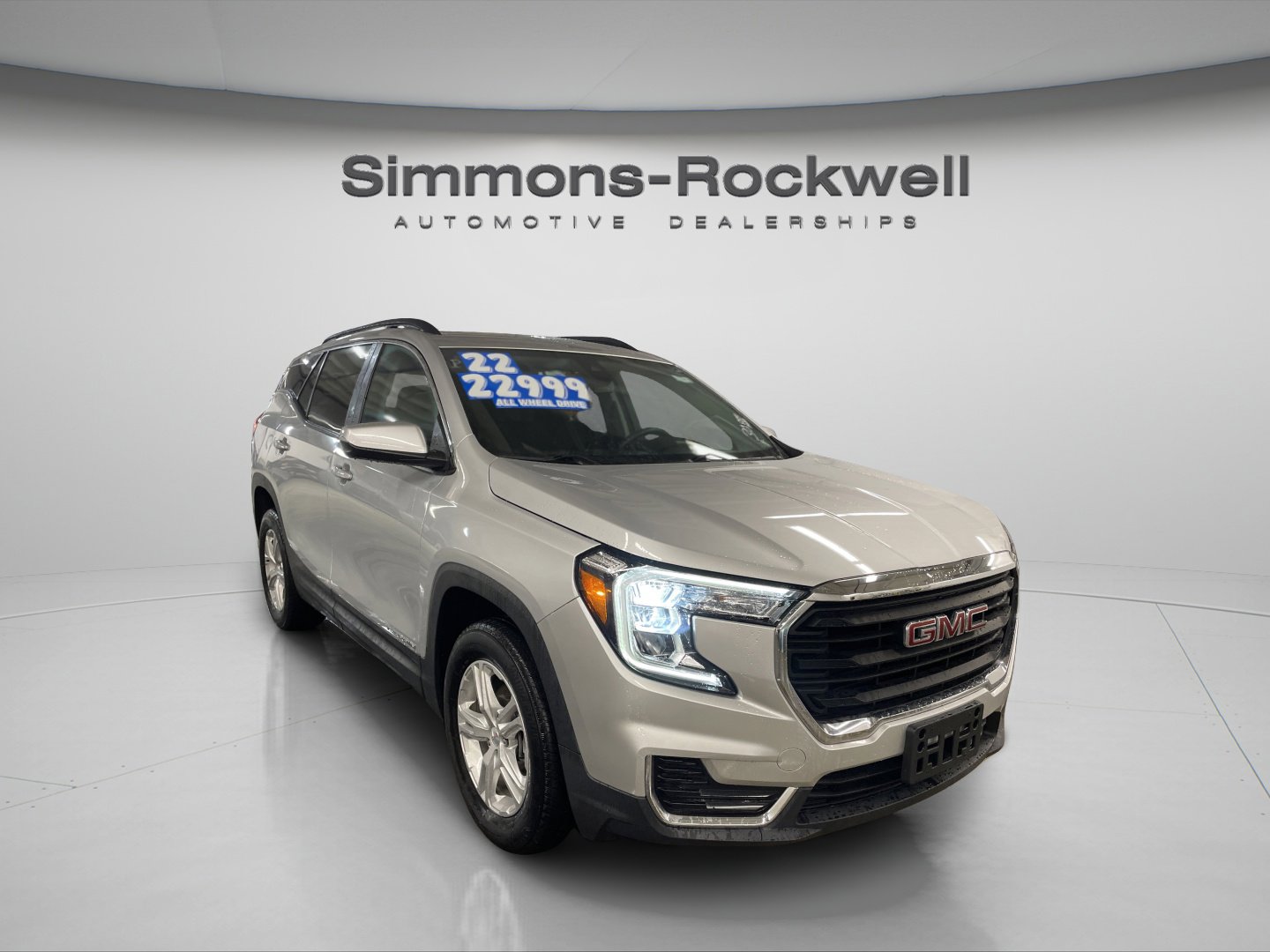 Used 2022 GMC Terrain SLE w/ Driver Convenience Package image 3