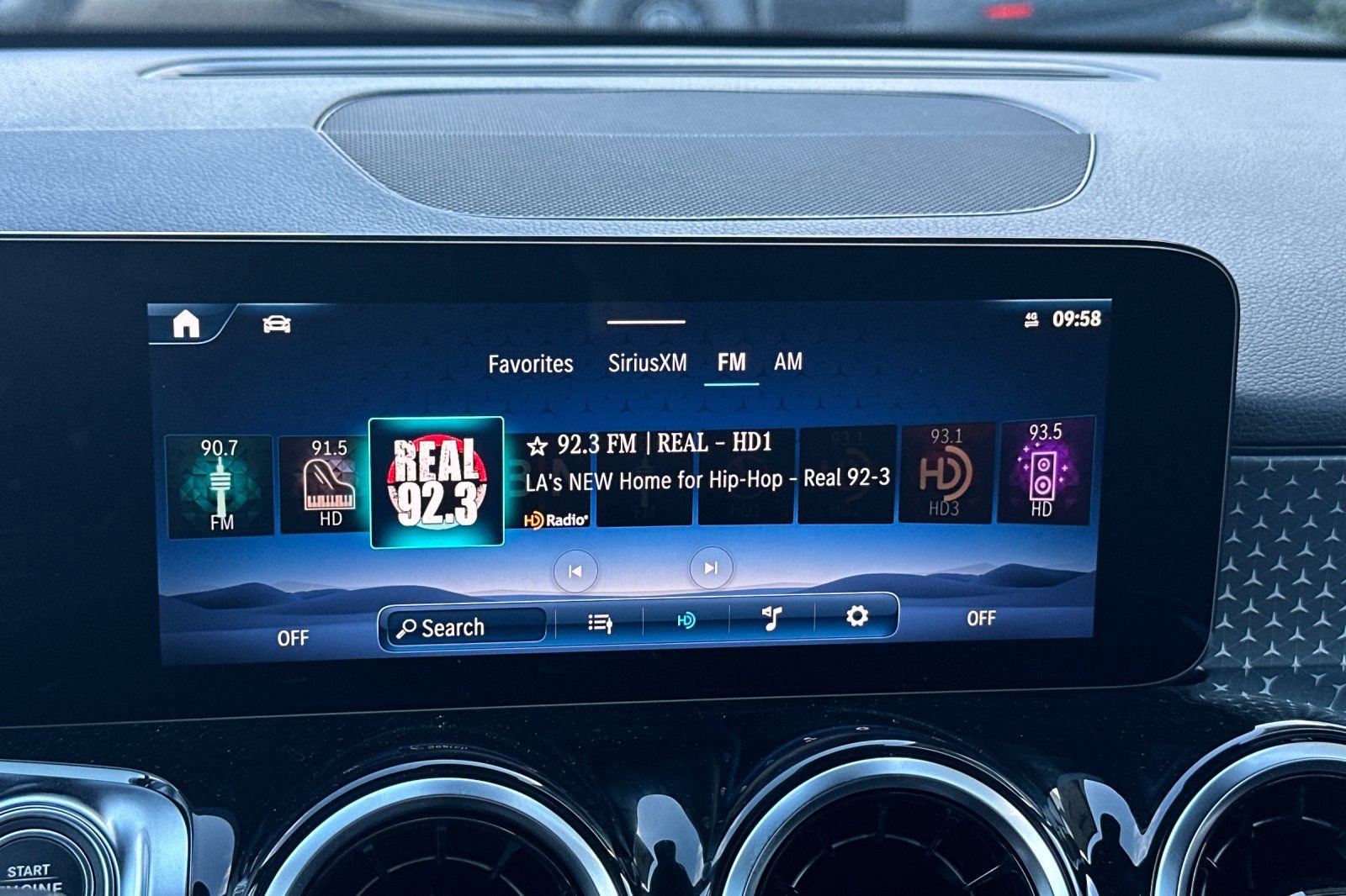 New 2026 Mercedes-Benz GLB 250 image 33