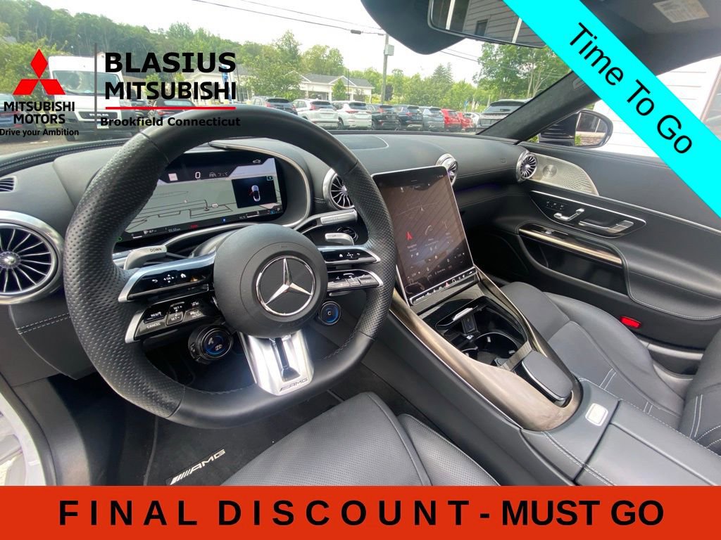 Used 2022 Mercedes-Benz SL 55 AMG 4MATIC w/ Driver Assistance Package image 9