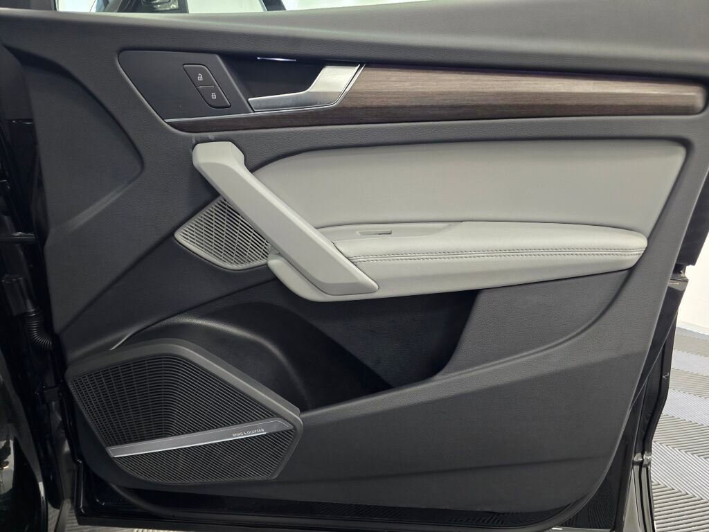 Certified 2025 Audi Q5 2.0T Premium Plus w/ Premium Plus Package image 27