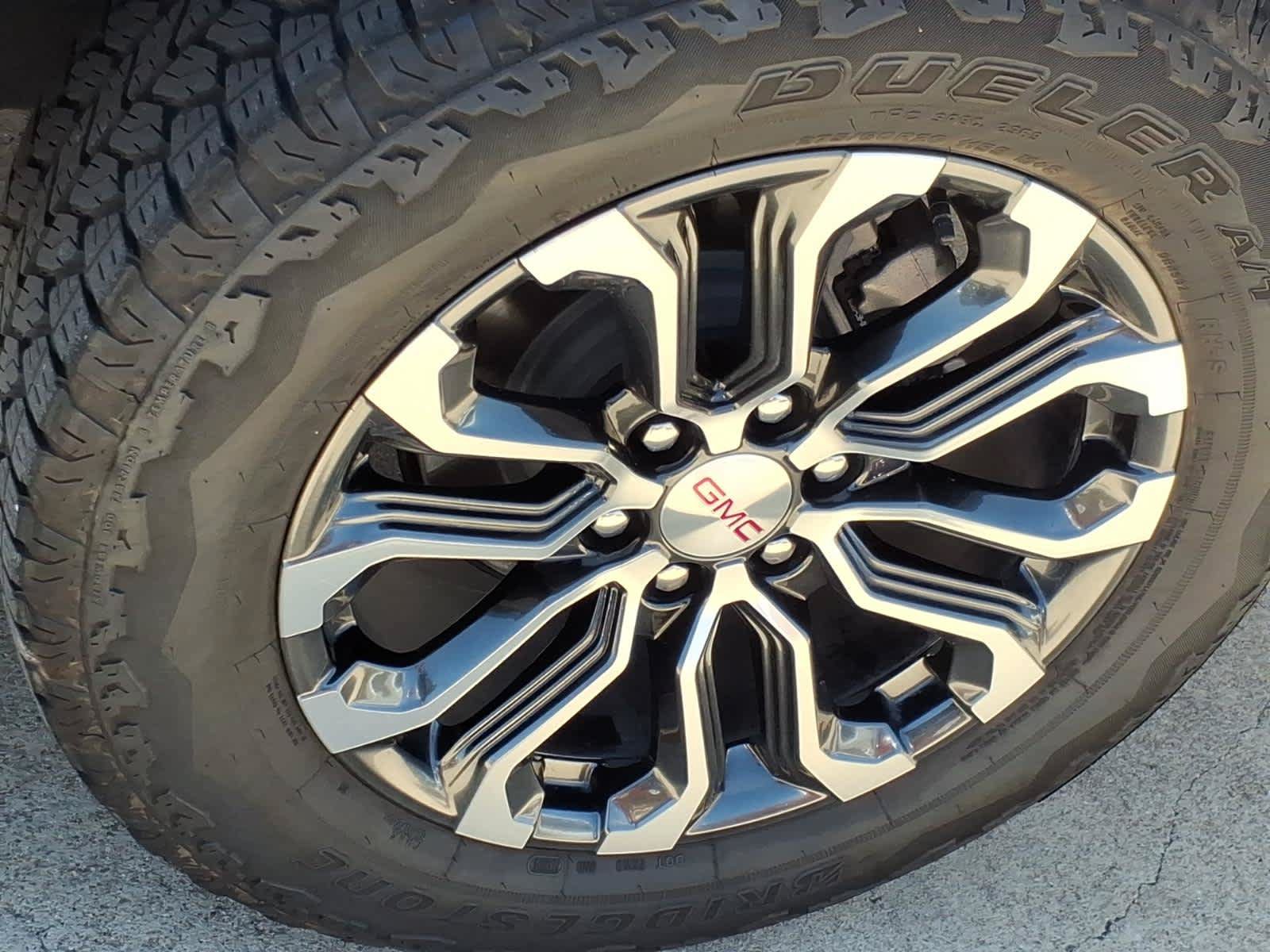 Certified 2024 GMC Canyon Denali AWD/4WD image 23