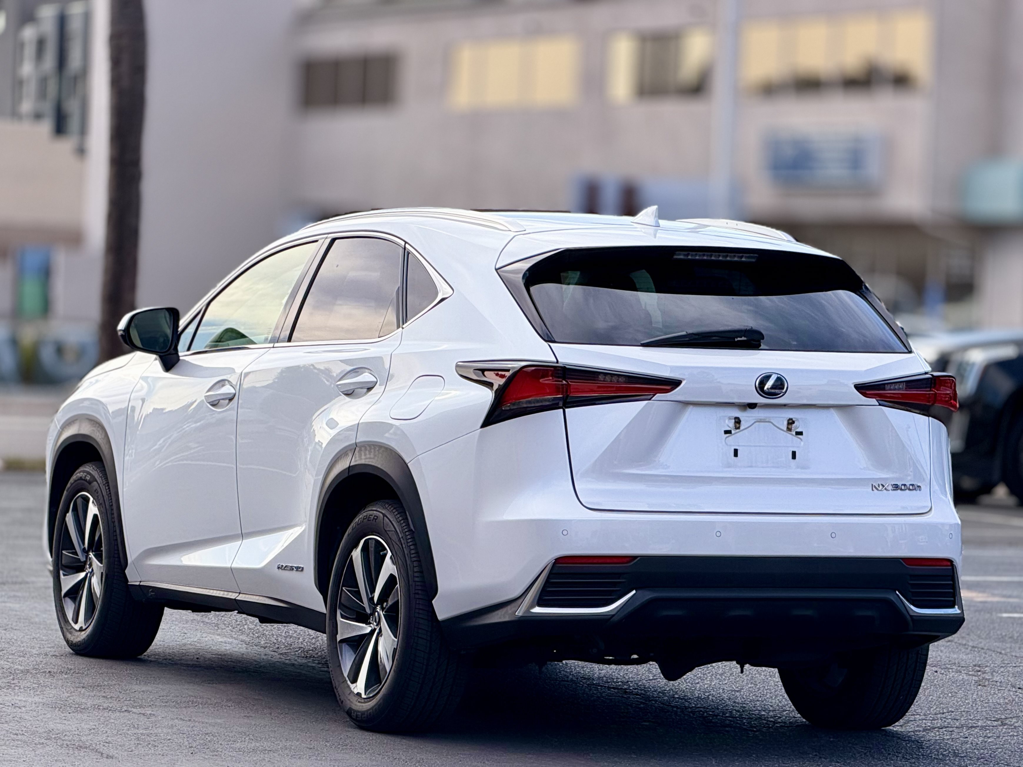 Used 2018 Lexus NX 300h AWD w/ Premium Package image 10
