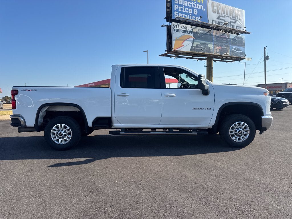 Used 2025 Chevrolet Silverado 2500 LT AWD/4WD image 8