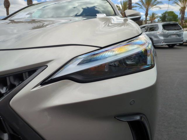 Used 2024 Lexus NX 350h AWD image 10