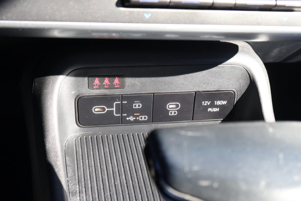 Used 2025 Hyundai Kona SEL AWD/4WD image 24