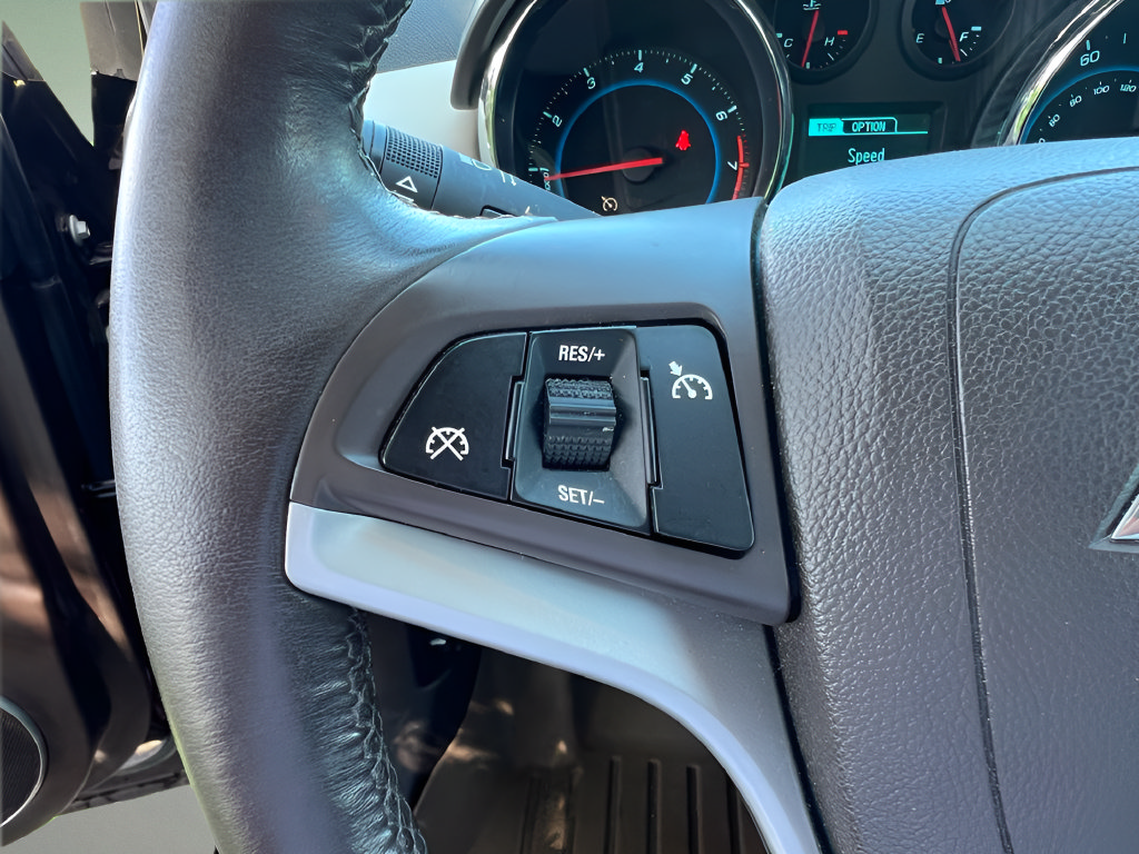 Used 2015 Chevrolet Cruze LT w/ Sun, Sound and Sport Package FWD image 20