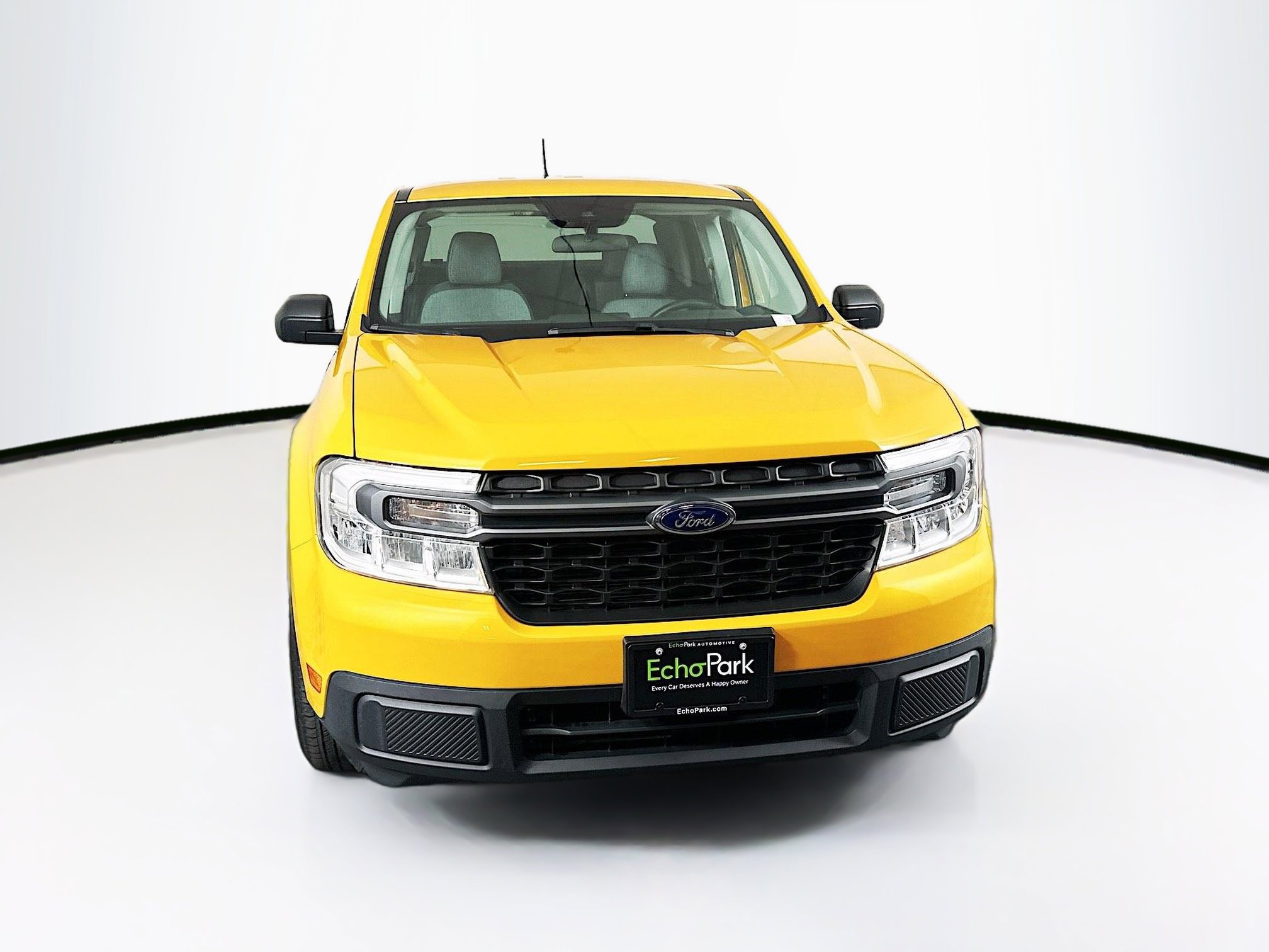 Used 2022 Ford Maverick XLT FWD image 2