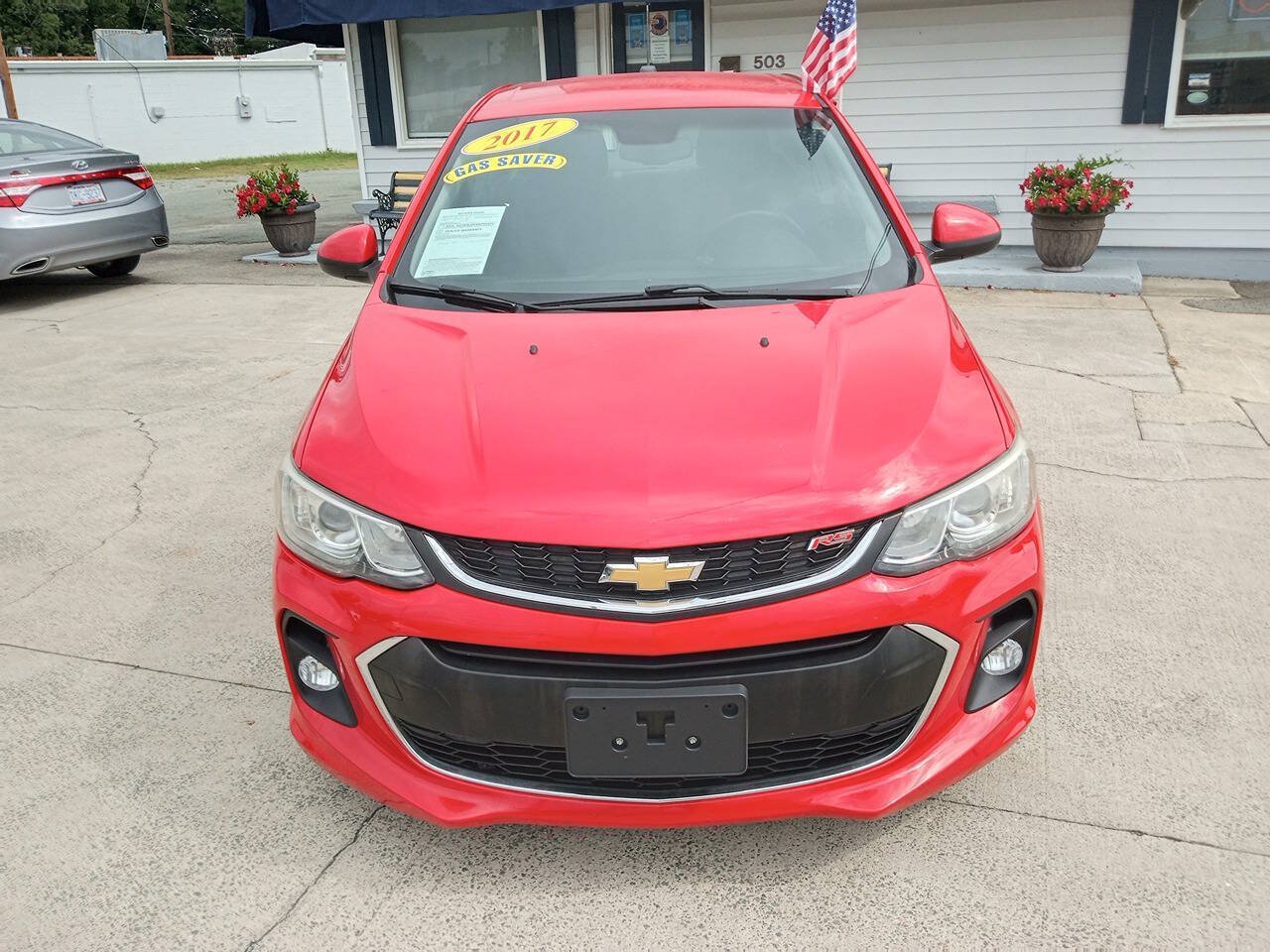 Used 2017 Chevrolet Sonic LT w/ Convenience Package FWD image 2