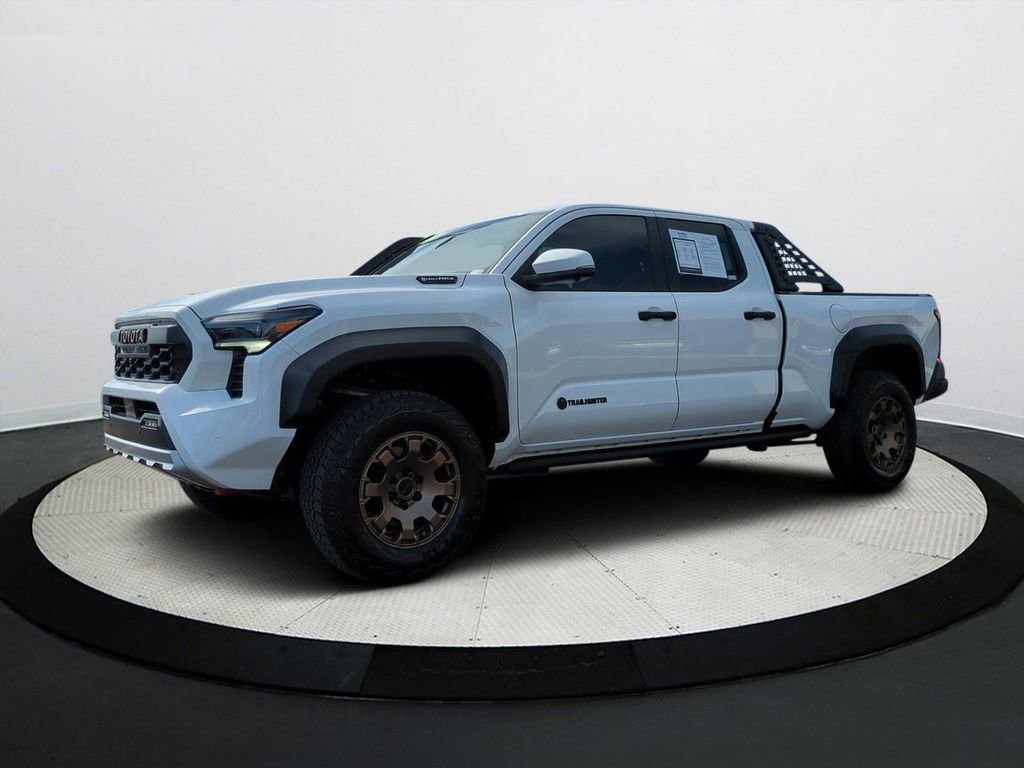 Used 2025 Toyota Tacoma Trailhunter video 1