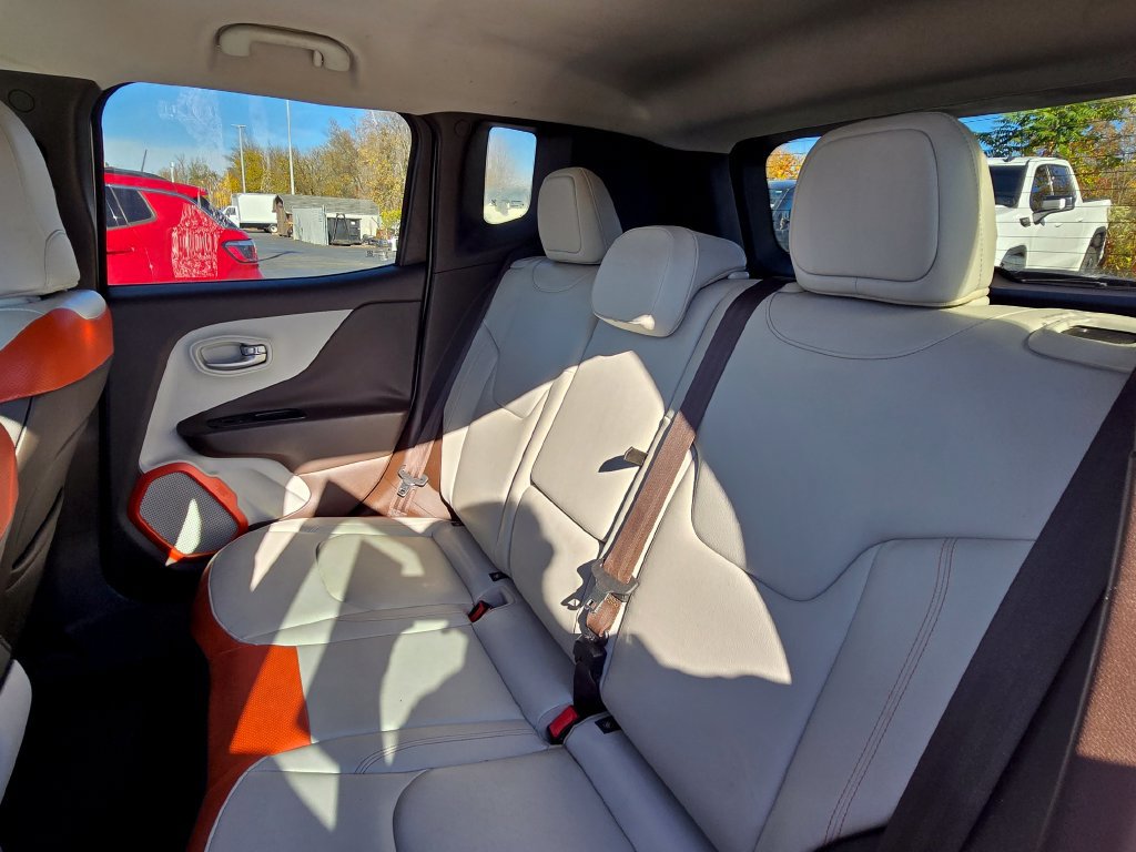 Used 2015 Jeep Renegade Limited AWD/4WD image 12