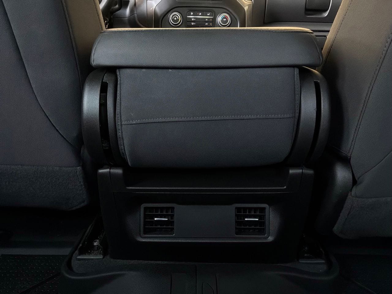 Used 2020 Chevrolet Silverado 1500 Custom w/ Custom Value Package RWD image 13