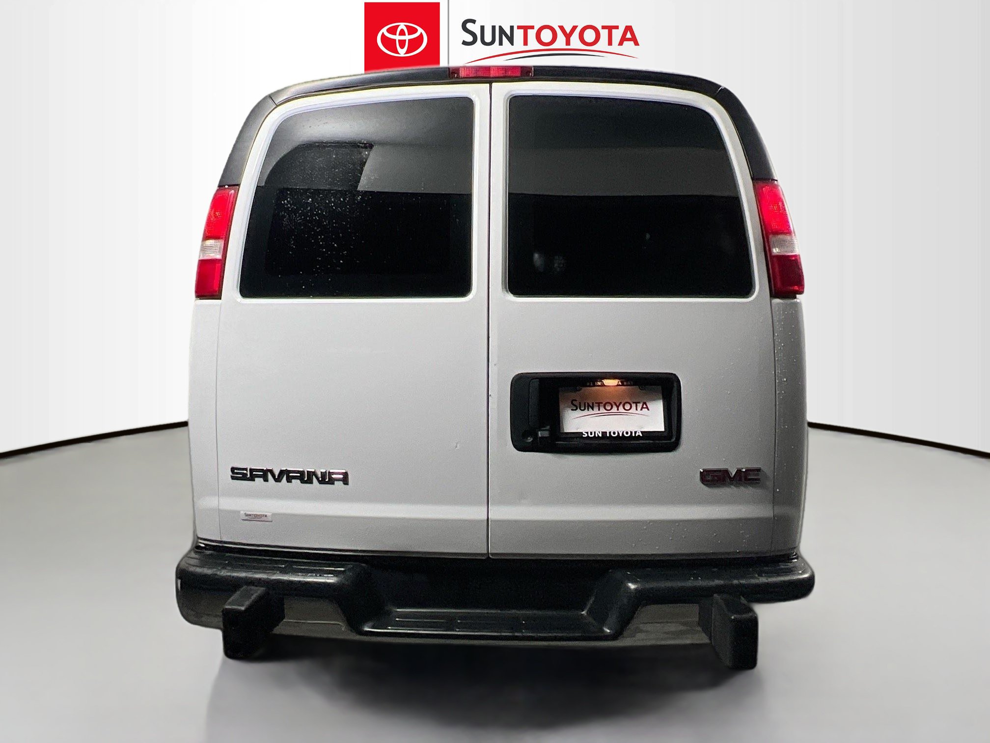 Used 2020 GMC Savana 2500 w/ Driver Convenience Package RWD image 5