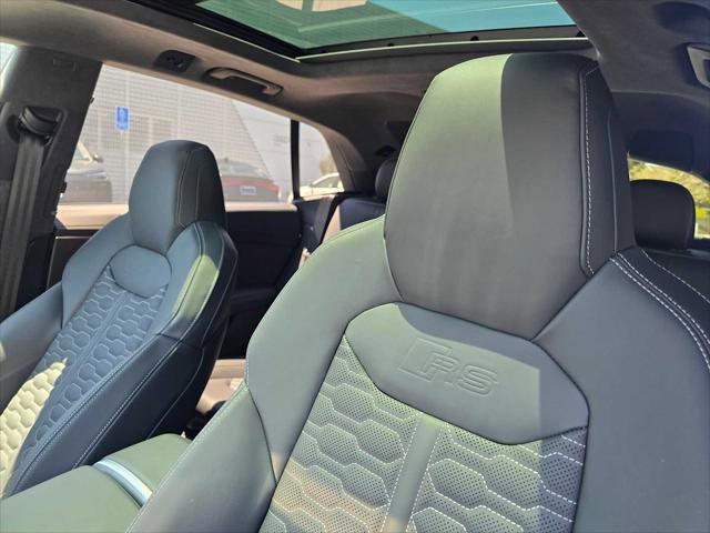 New 2025 Audi RS Q8 performance image 25