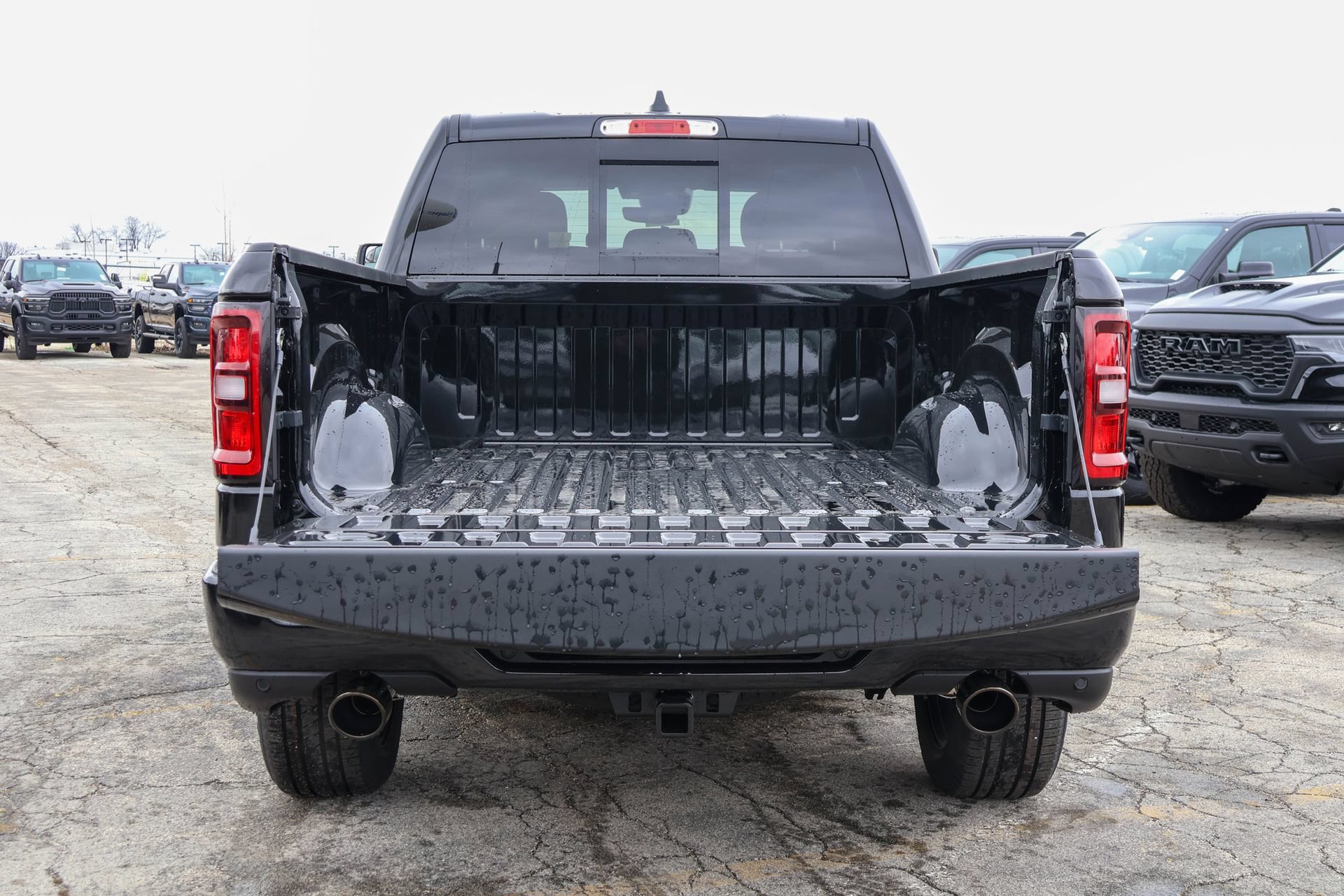 New 2026 RAM 1500 4x4 Crew Cab image 13