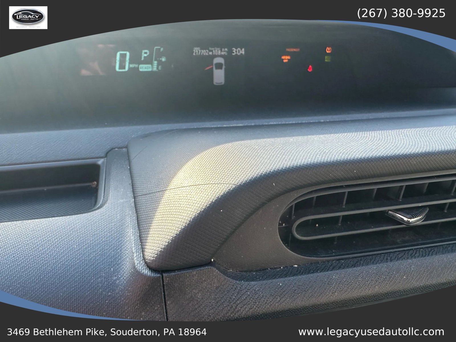 Used 2014 Toyota Prius C Two image 21