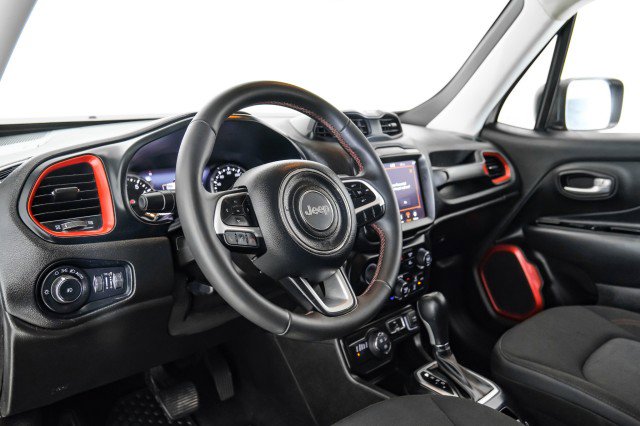 Used 2023 Jeep Renegade Trailhawk image 12