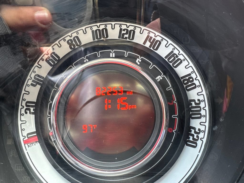 Used 2012 FIAT 500 Lounge FWD image 13